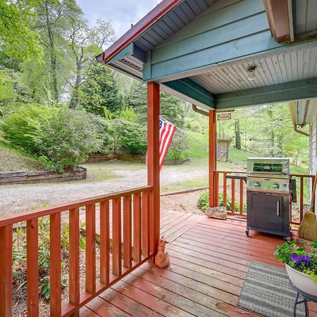 Quaint Blue Ridge Cabin Rental With On-Site Stream! Sparta 외부 사진