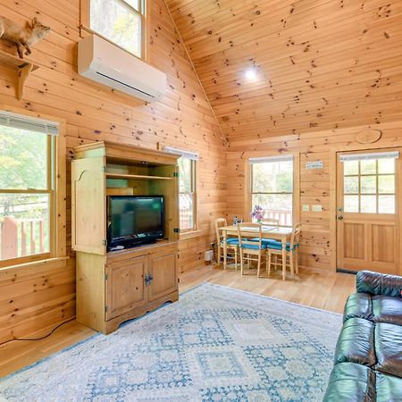 Quaint Blue Ridge Cabin Rental With On-Site Stream! Sparta 외부 사진